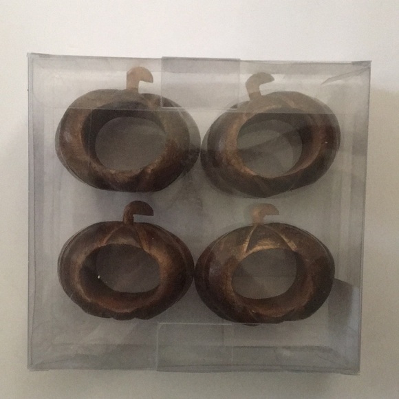 NIOB Bardwil Set of 4 Wooden Pumpkin Napkin Rings - Picture 2 of 5
